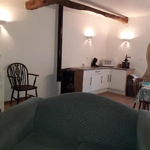 https://la-libellule-and-le-papillon-gites-at-les-leroux-near.midi-pyreneeshotels.com