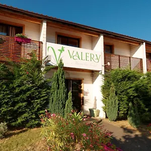 hotel-valery.hotels-rhonealpes.com/